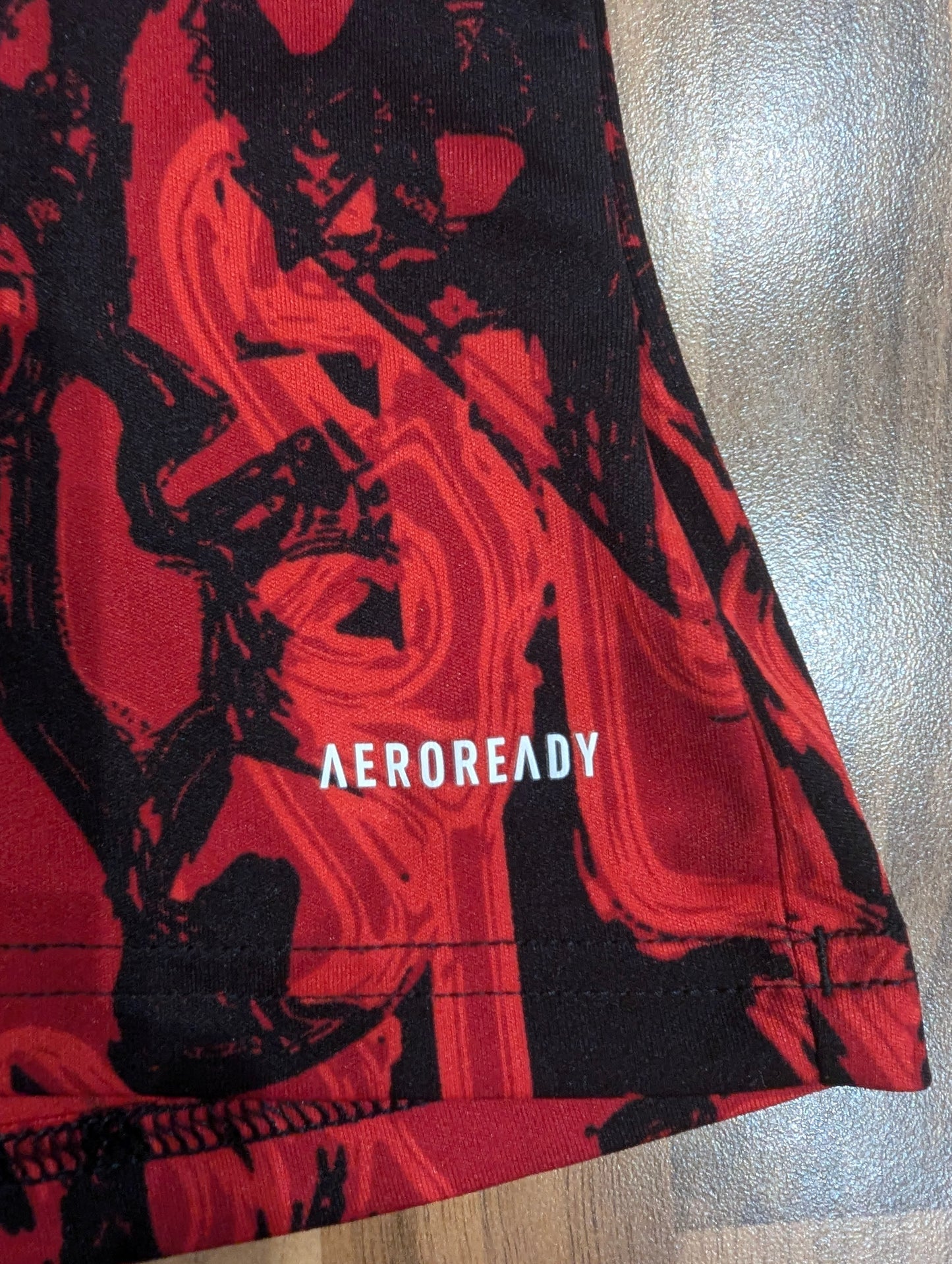 United // Adidas // training t-shirt // size L