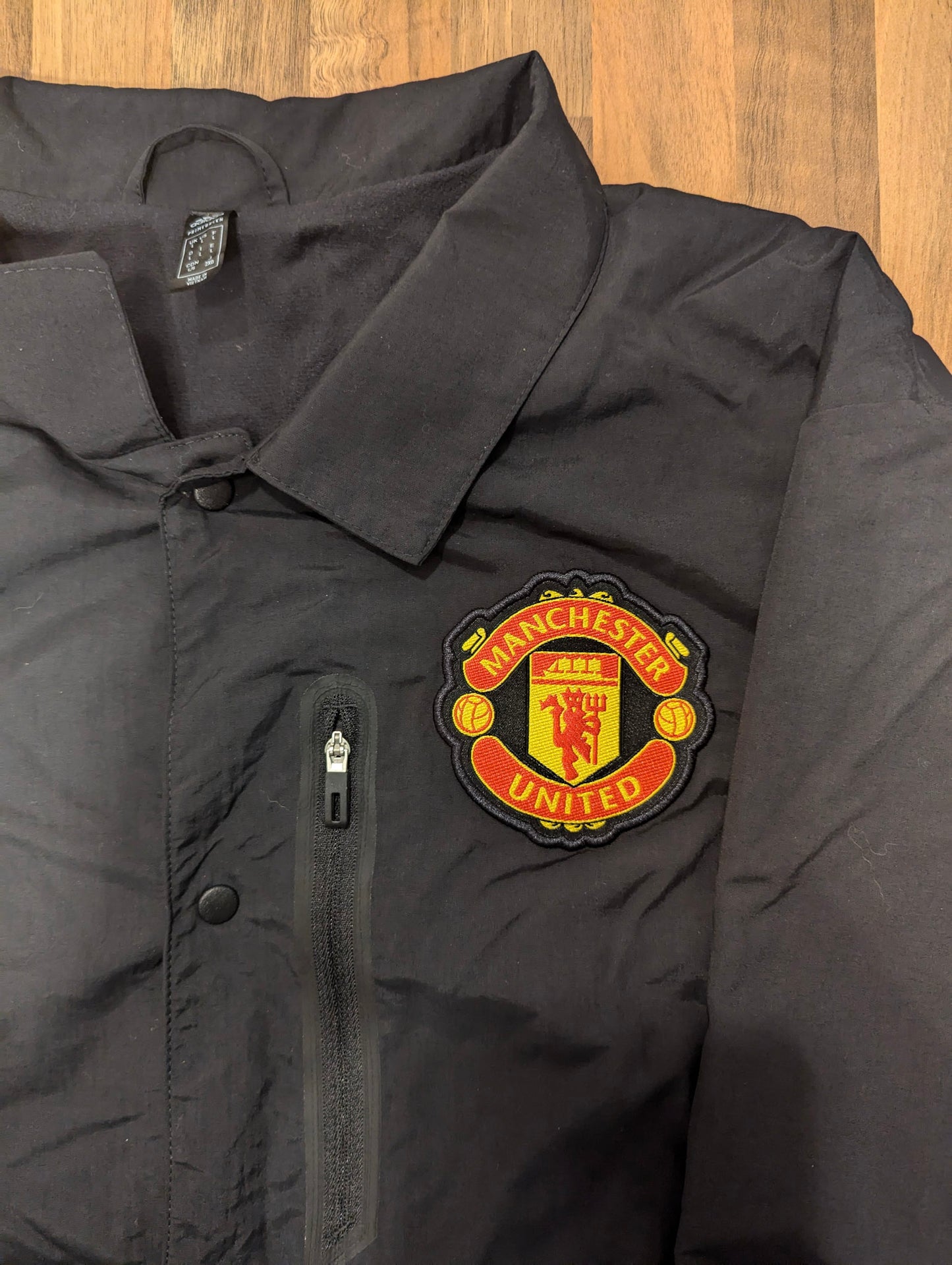 United // Adidas // button up jacket // size L