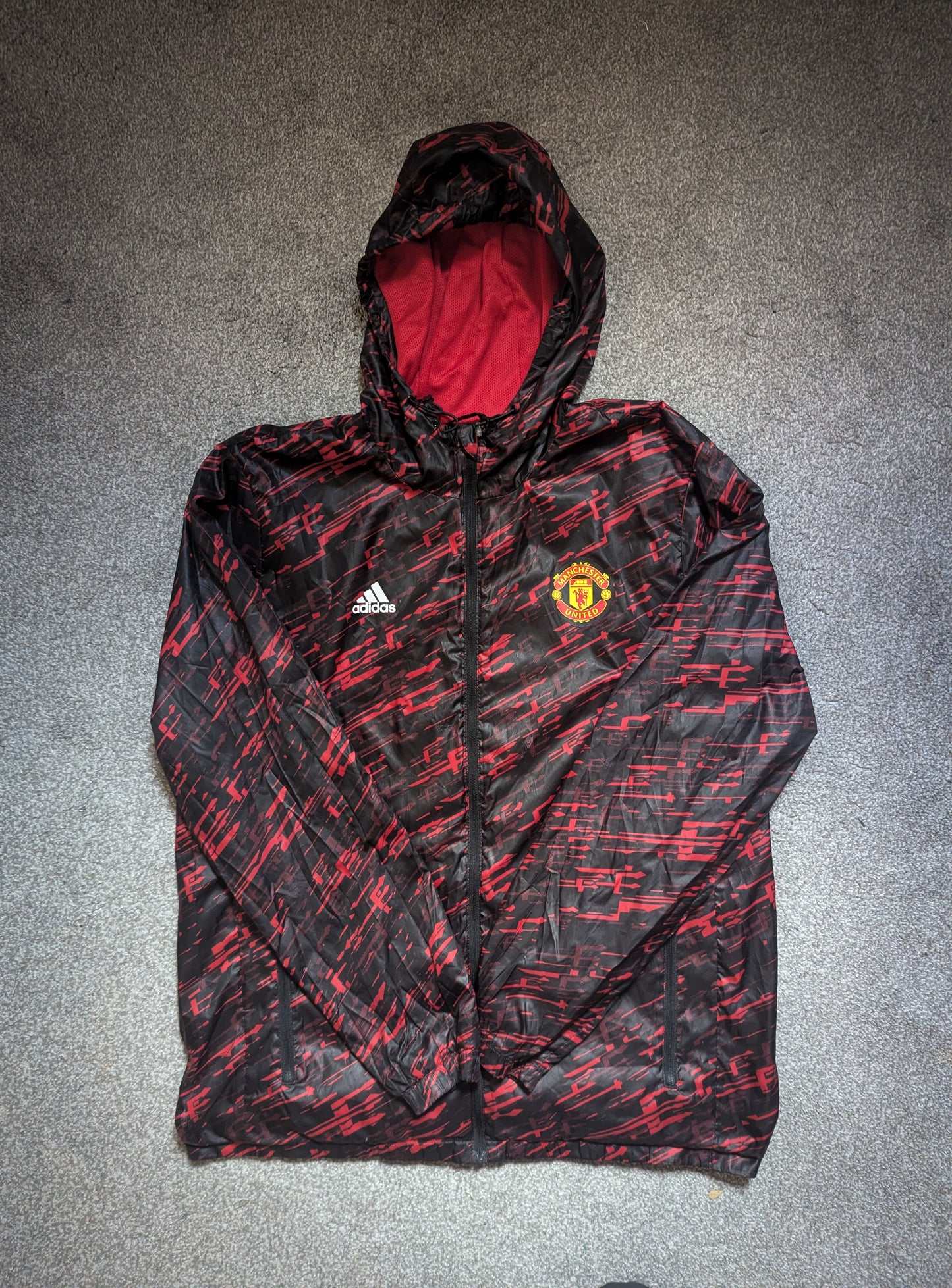 United // Adidas // waterproof jacket // size XL