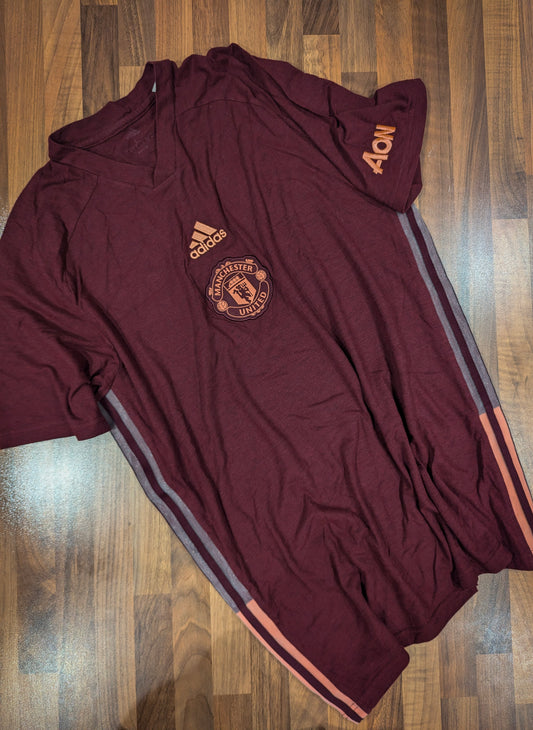 United // Adidas // t-shirt // size L