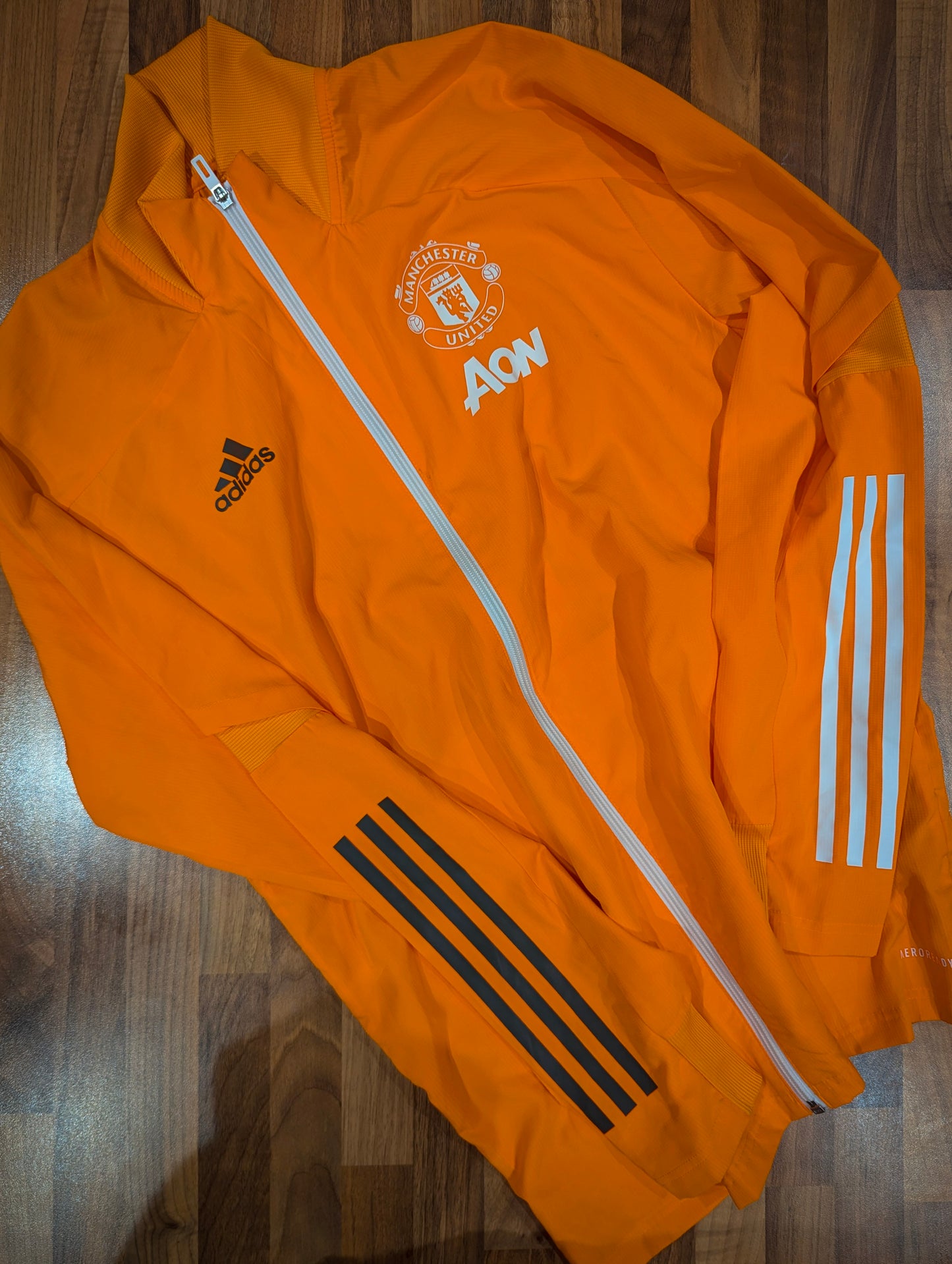 United // Adidas // Training jacket // size M