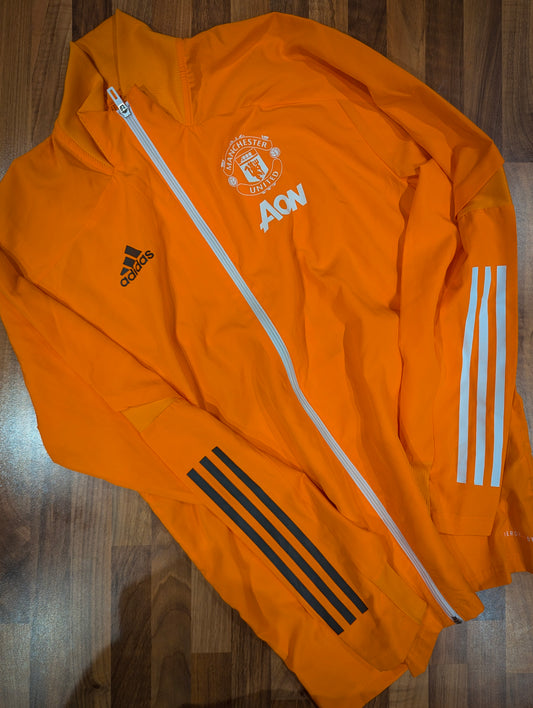 United // Adidas // Training jacket // size M