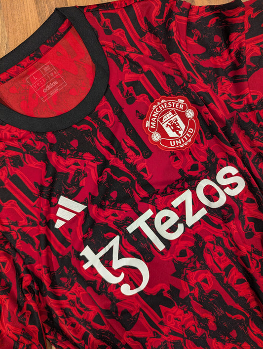 United // Adidas // training t-shirt // size L