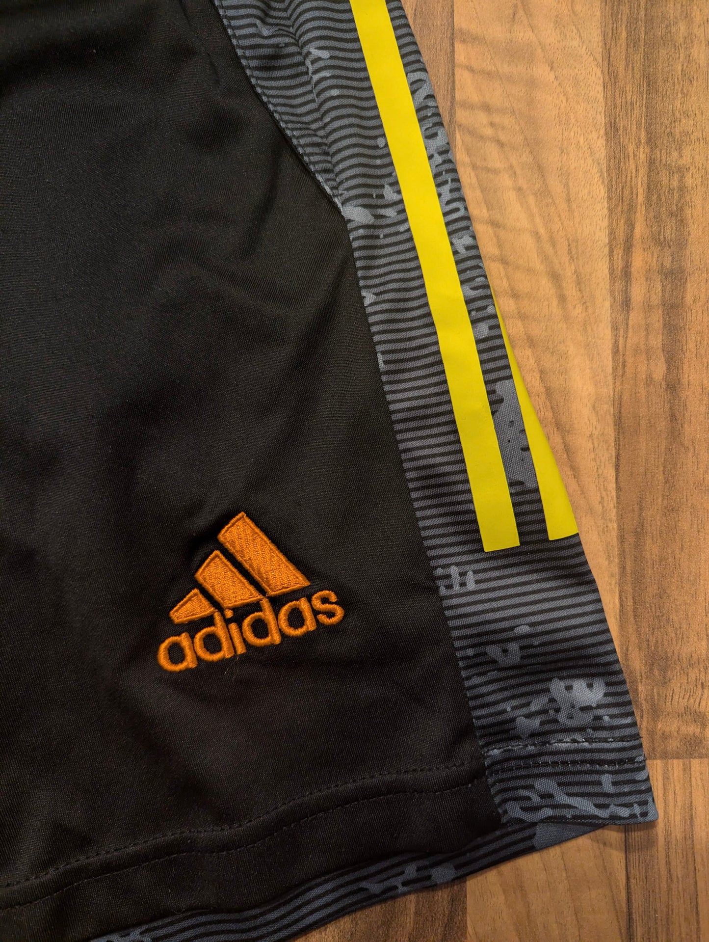 United // Adidas // shorts // size M