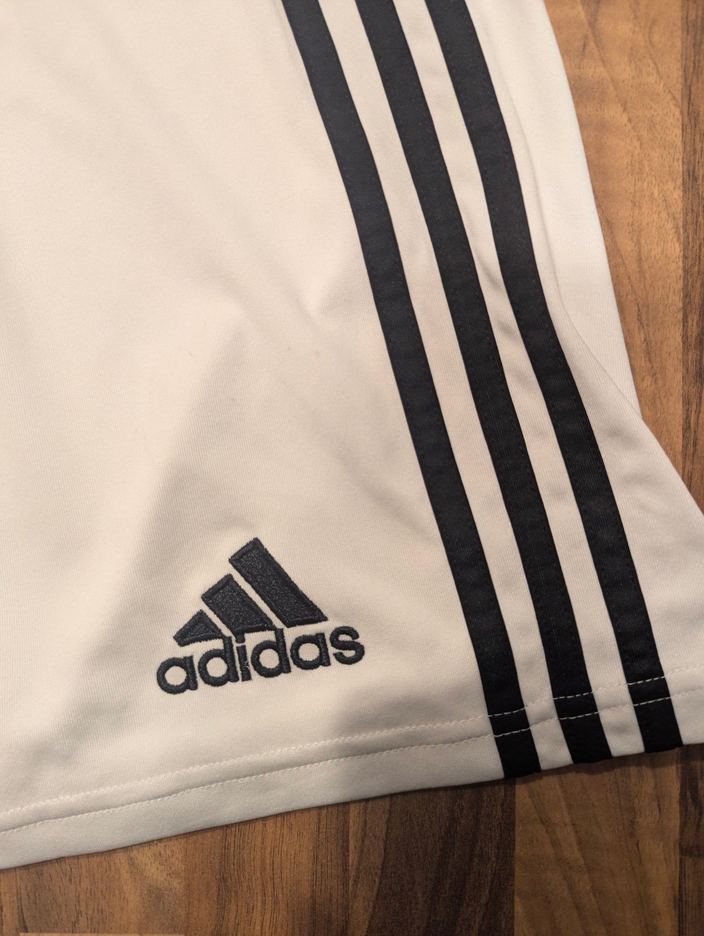 United // Adidas // shorts // size L