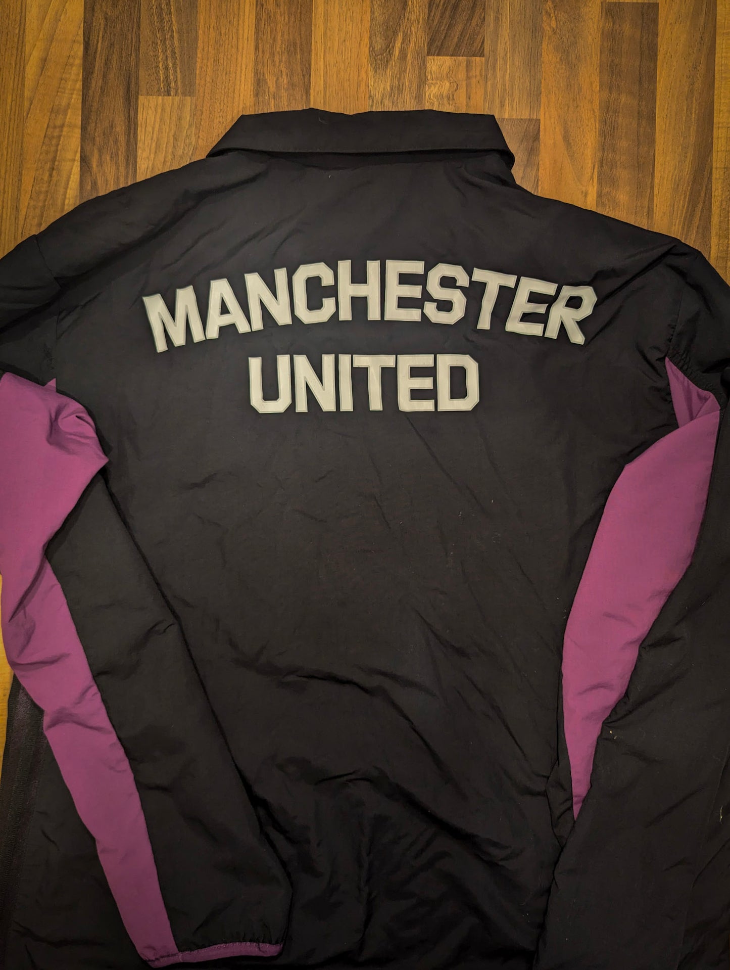 United // Adidas // button up jacket // size L