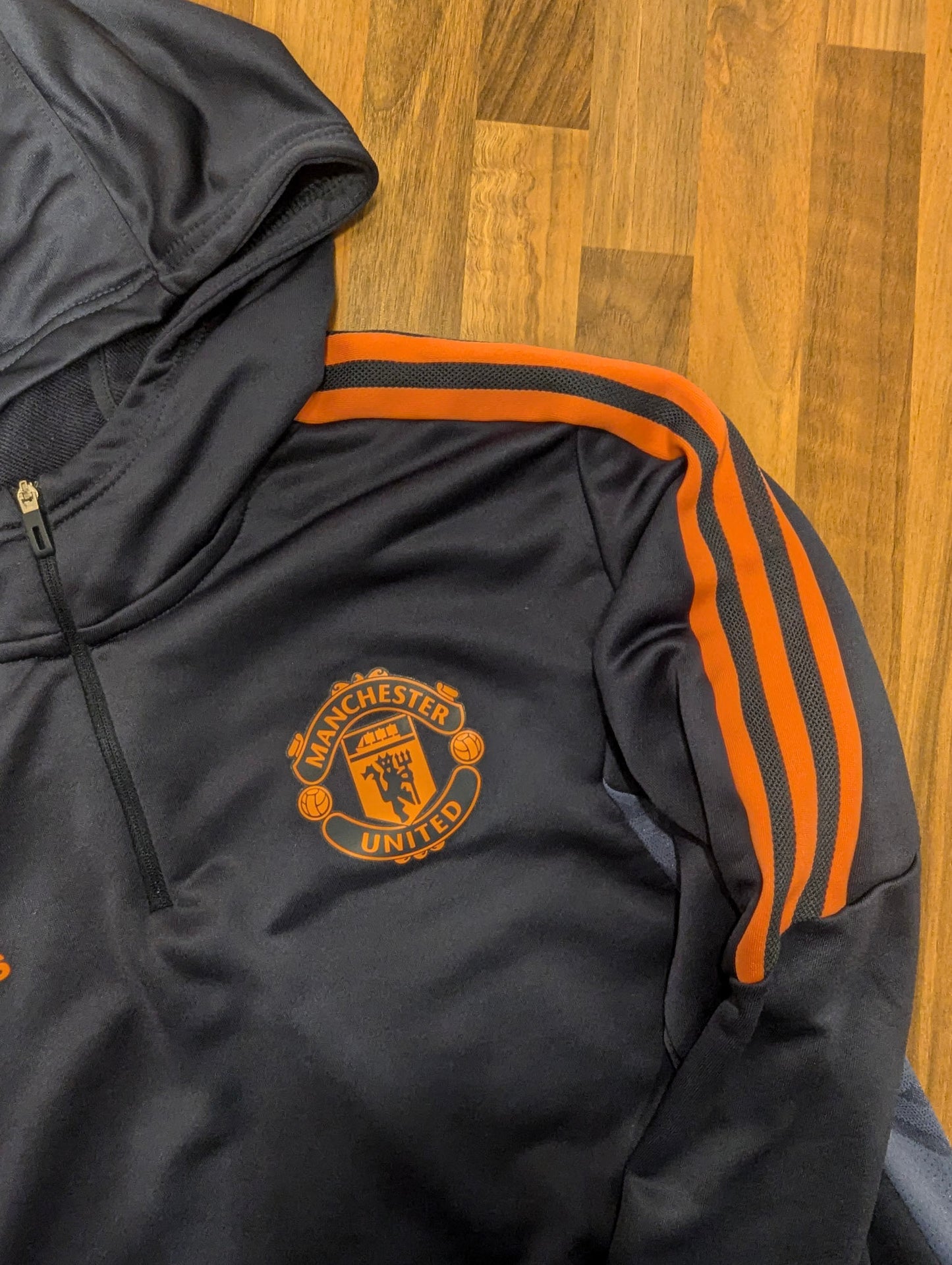 United // Adidas // quarter zip jacket // size M