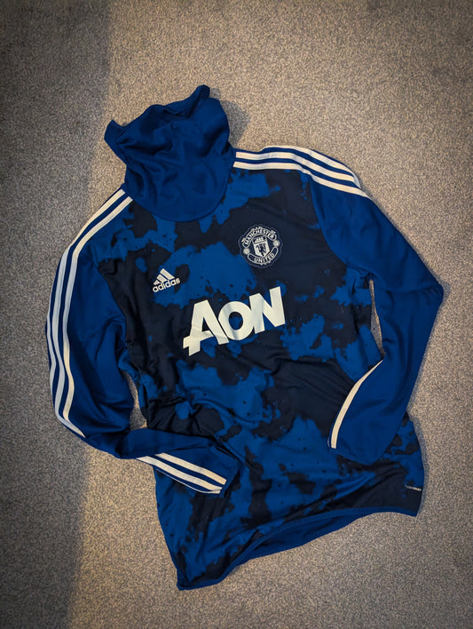 United // Adidas // training fleece with snood // size L